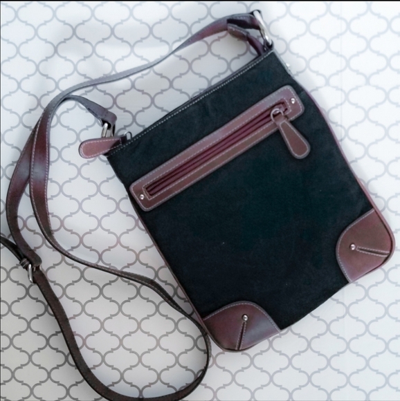 Wilsons Leather Selma Crossbody Bag - Picture 2 of 6
